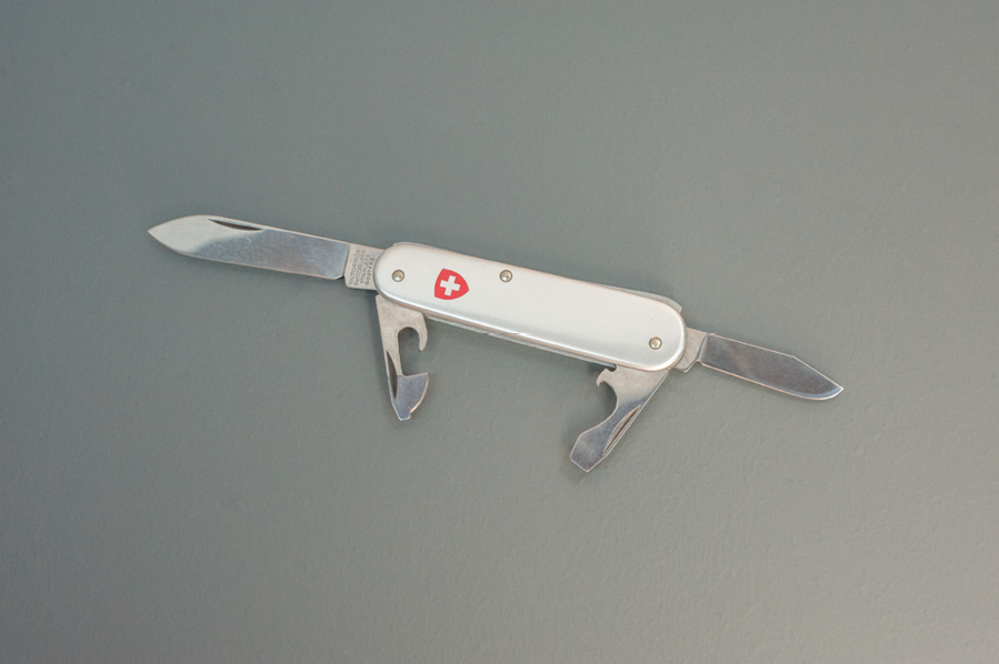 Offiziersmesser mit Aluminiumschalen  Fa  Victorinox