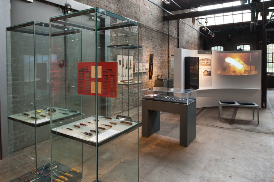 Teilansicht Ausstellungsraum  Fa  Victorinox