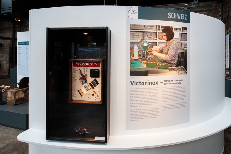 Teilansicht Ausstellungsraum  Schweiz